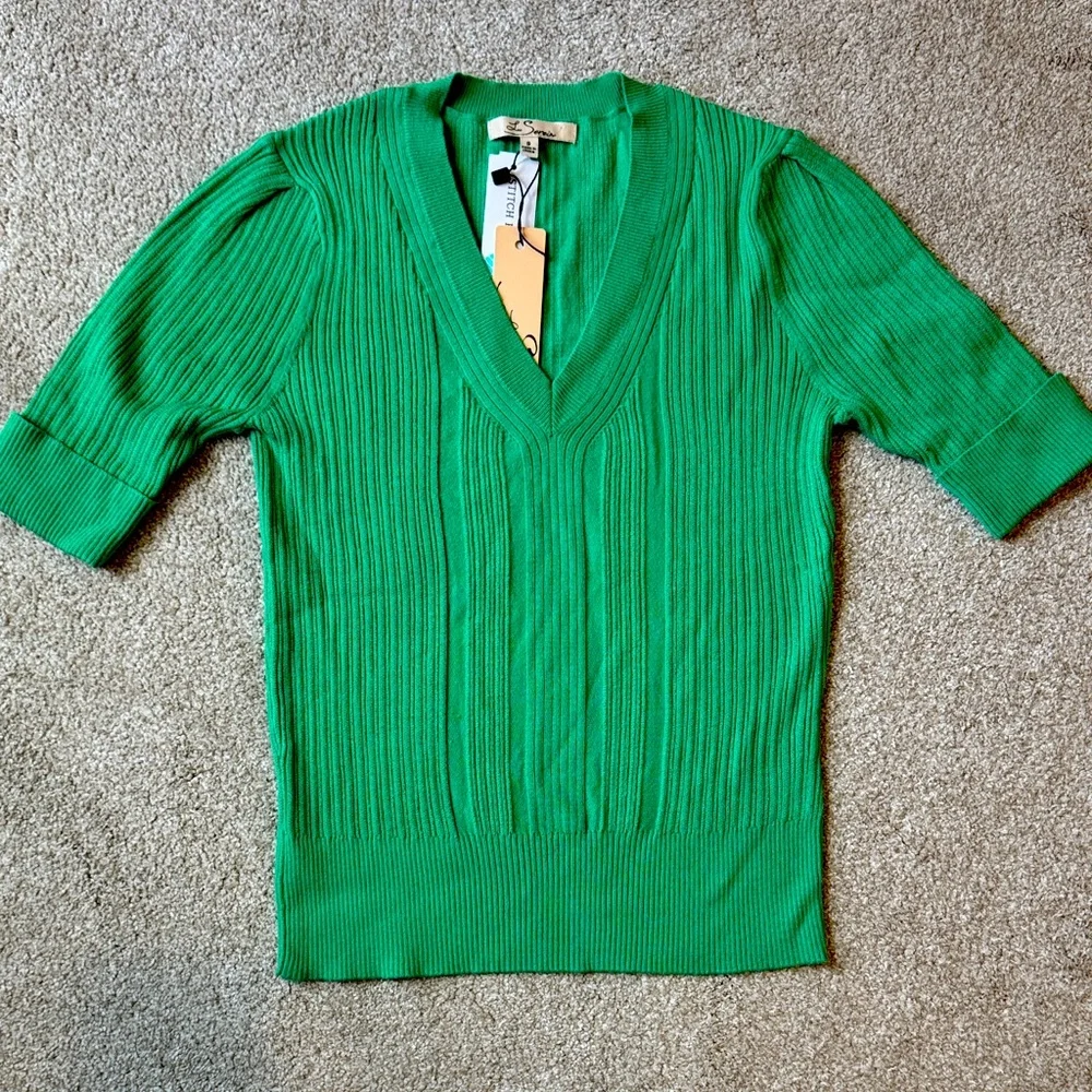 Les Serein Apple Green Ribbed V-Neck Short Sleeve Sweater Women's Small NWT - Picture 2 of 9